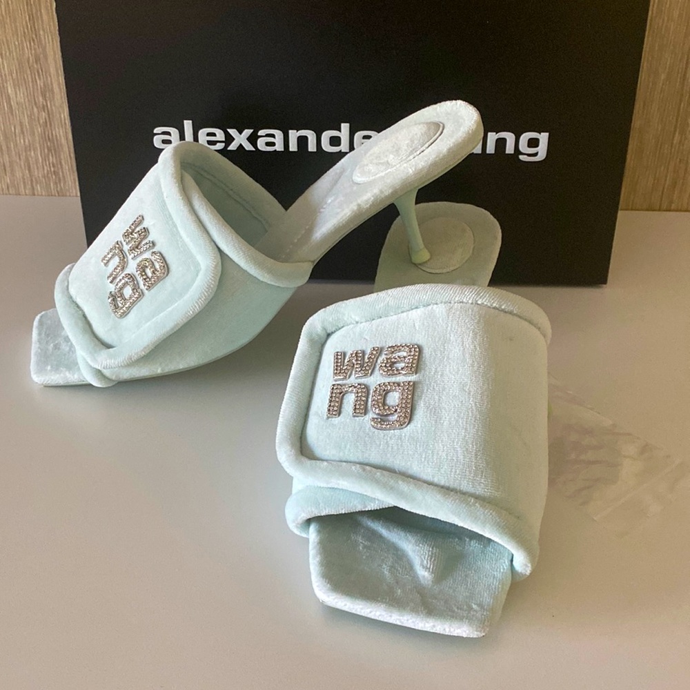 AUTHENTIC ALEXANDER WANG GREEN PADDED CRYSTAL LOGO JESSIE VELOUR HEELED SANDALS